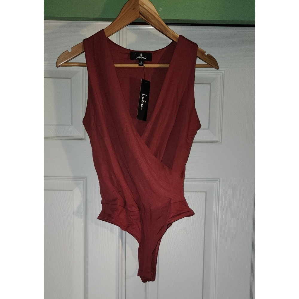 Lulus Rust Red Sleeveless Surplice V-Neck Bodysuit NWT Small Made in USA